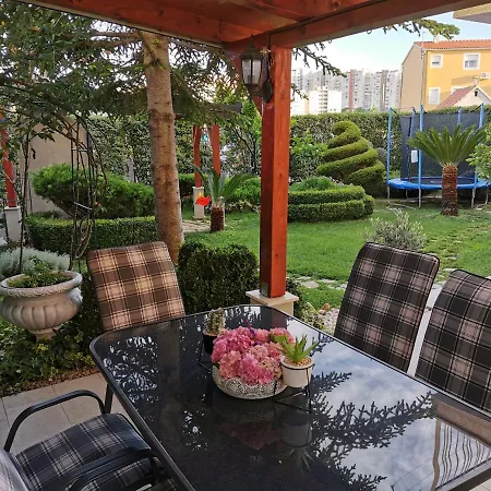 Apartment Leona Split Exterior photo